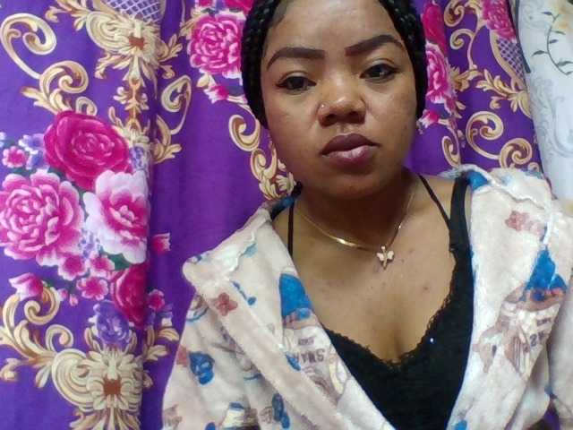 Elyah1a live cam on BongaCams