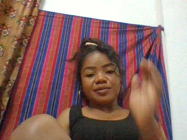 Elyah1a live cam on BongaCams