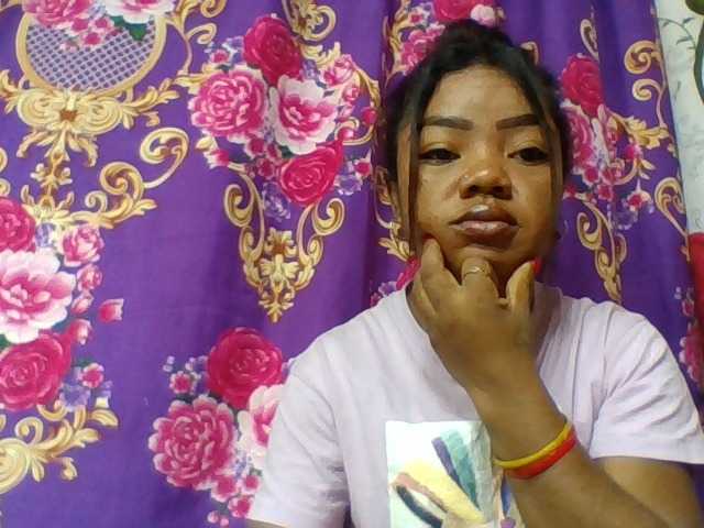Elyah1a live cam on BongaCams