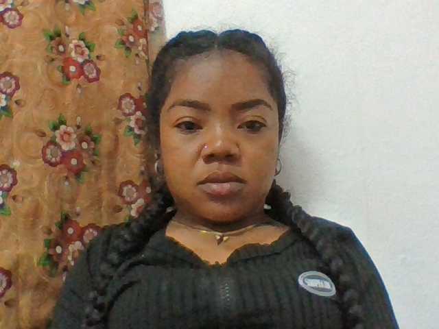 Elyah1a live cam on BongaCams