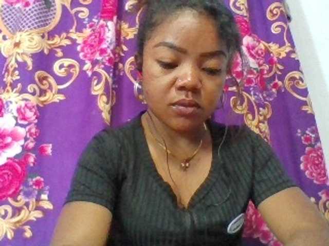 Elyah1a live cam on BongaCams