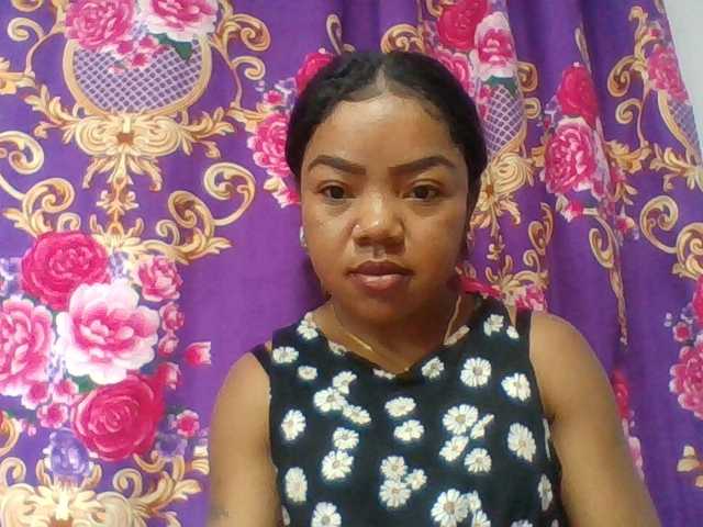 Elyah1a live cam on BongaCams