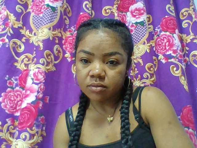 Elyah1a live cam on BongaCams
