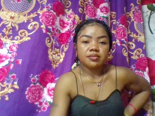 Elyah1a live cam on BongaCams