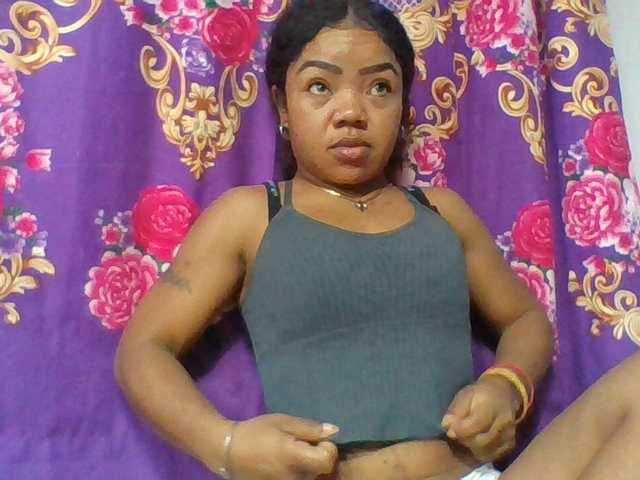 Elyah1a live cam on BongaCams