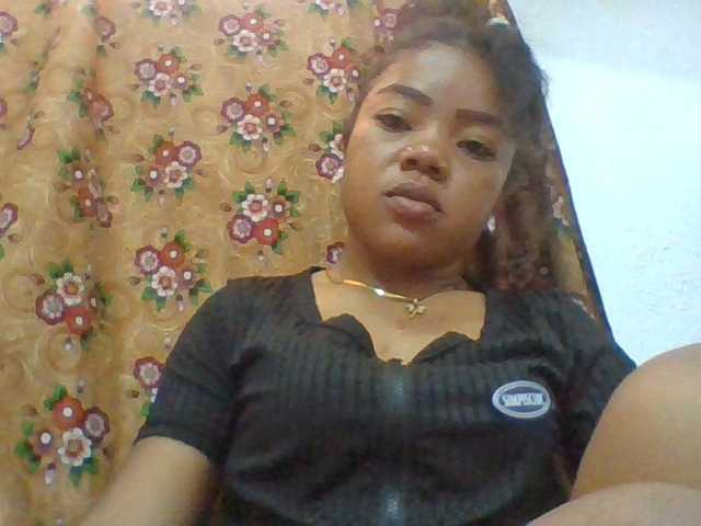 Elyah1a live cam on BongaCams
