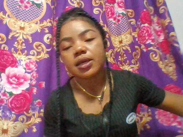 Elyah1a live cam on BongaCams