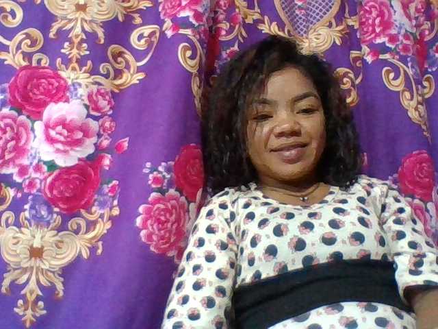 Elyah1a live cam on BongaCams
