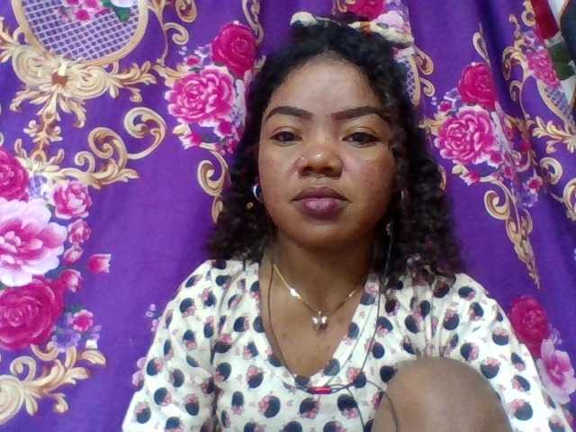 Elyah1a live cam on BongaCams