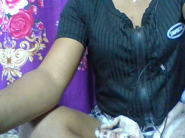 Elyah1a live cam on BongaCams