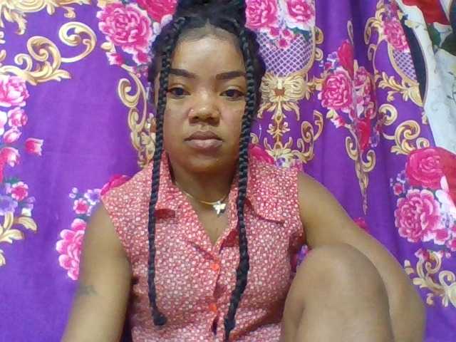 Elyah1a live cam on BongaCams