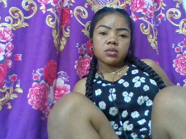 Elyah1a live cam on BongaCams