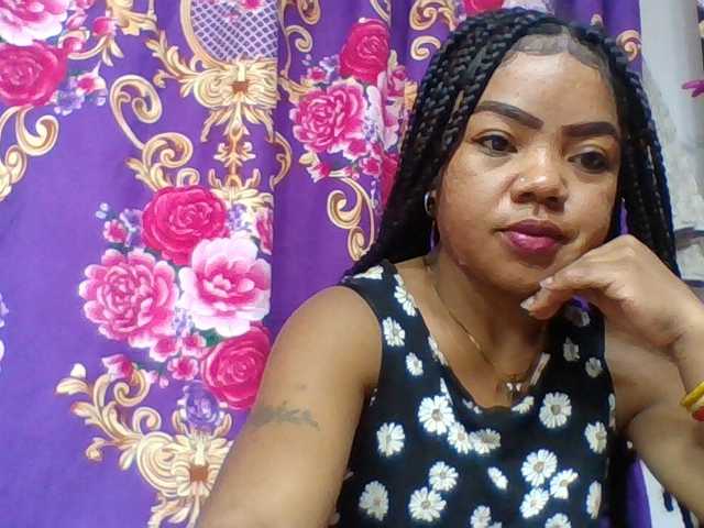 Elyah1a live cam on BongaCams