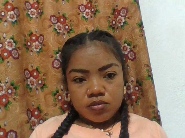 Elyah1a live cam on BongaCams