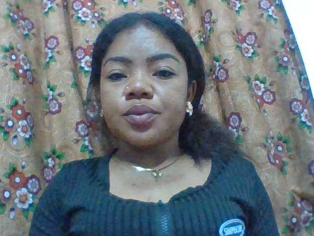 Elyah1a live cam on BongaCams