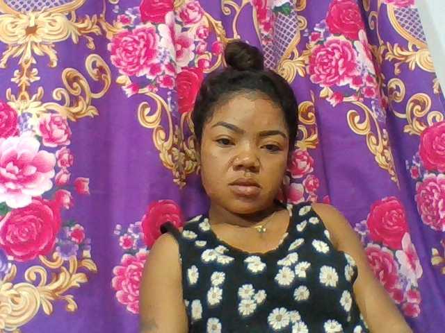 Elyah1a live cam on BongaCams
