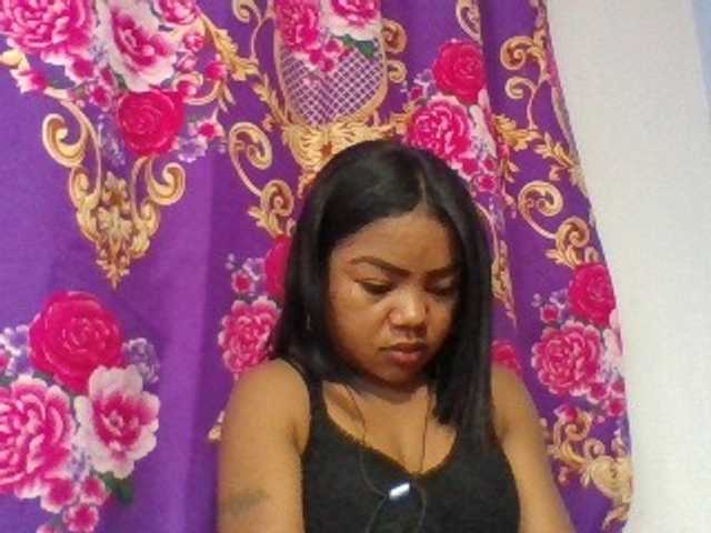 Elyah1a live cam on BongaCams