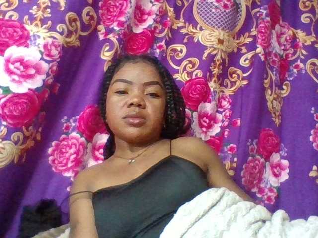 Elyah1a live cam on BongaCams