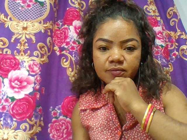 Elyah1a live cam on BongaCams