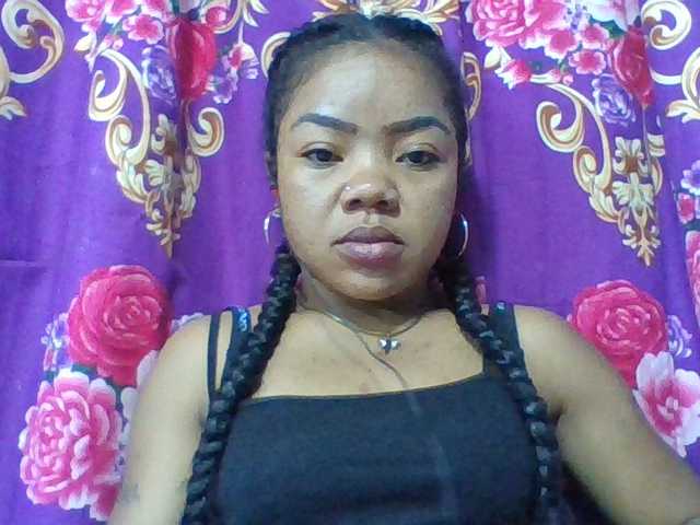 Elyah1a live cam on BongaCams