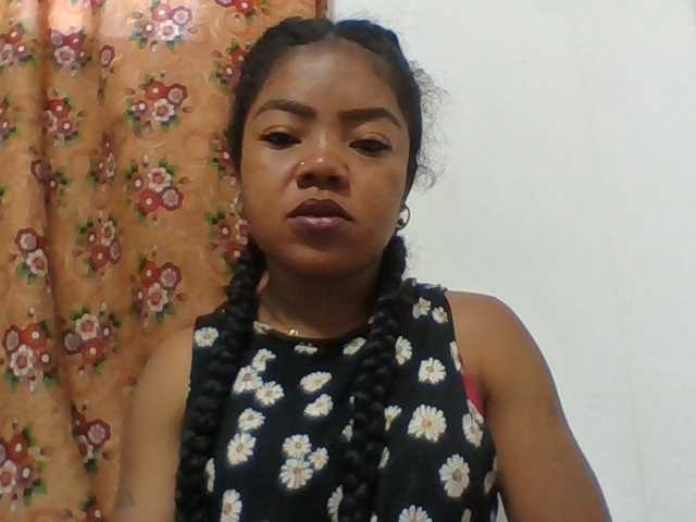 Elyah1a live cam on BongaCams