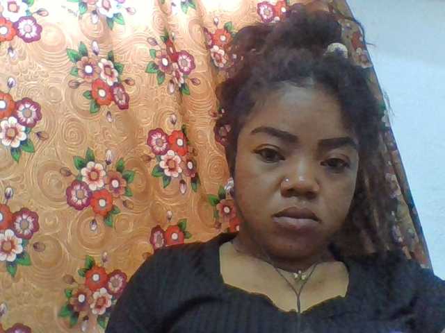 Elyah1a live cam on BongaCams