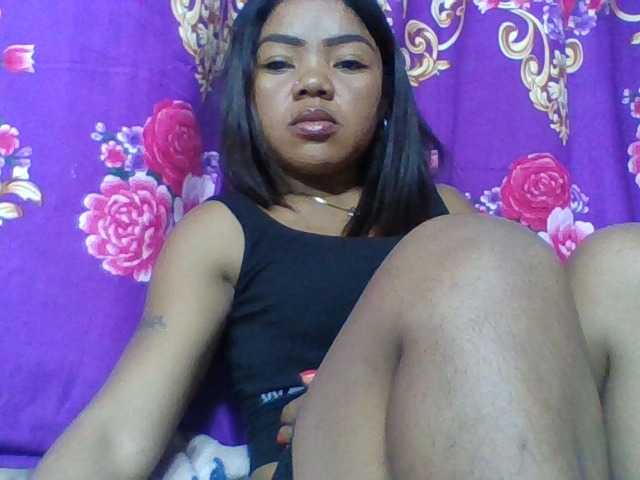 Elyah1a live cam on BongaCams