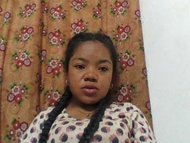 Elyah1a live cam on BongaCams