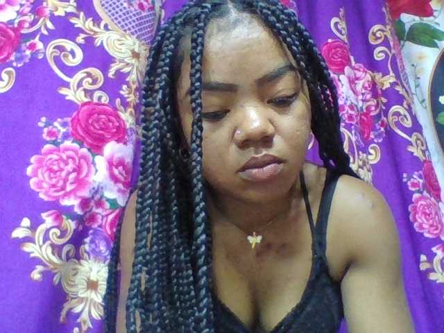 Elyah1a live cam on BongaCams