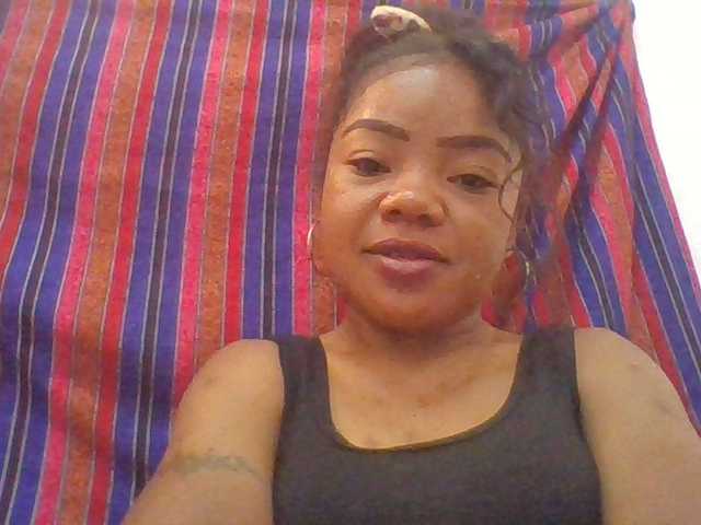 Elyah1a live cam on BongaCams
