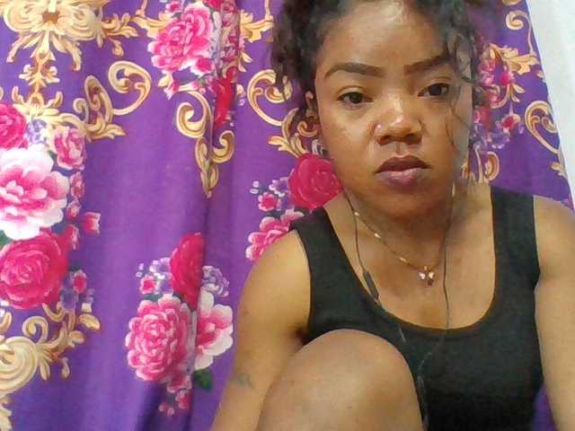 Elyah1a live cam on BongaCams