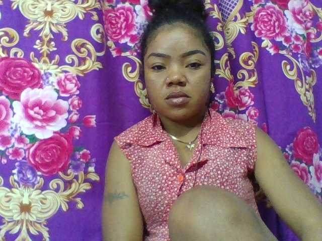 Elyah1a live cam on BongaCams