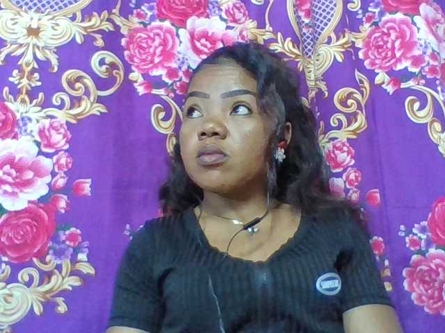 Elyah1a live cam on BongaCams