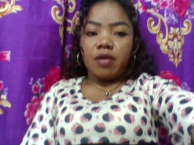 Elyah1a live cam on BongaCams