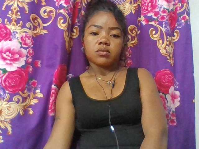 Elyah1a live cam on BongaCams