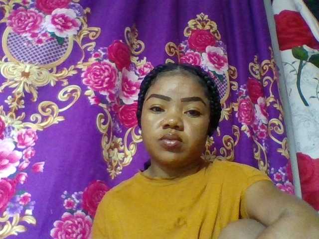 Elyah1a live cam on BongaCams