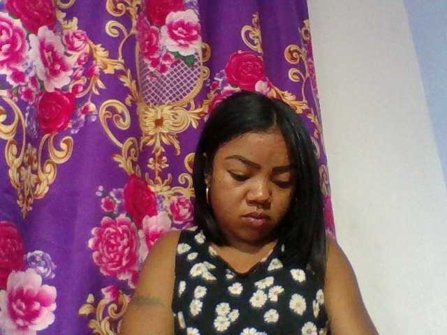 Elyah1a live cam on BongaCams