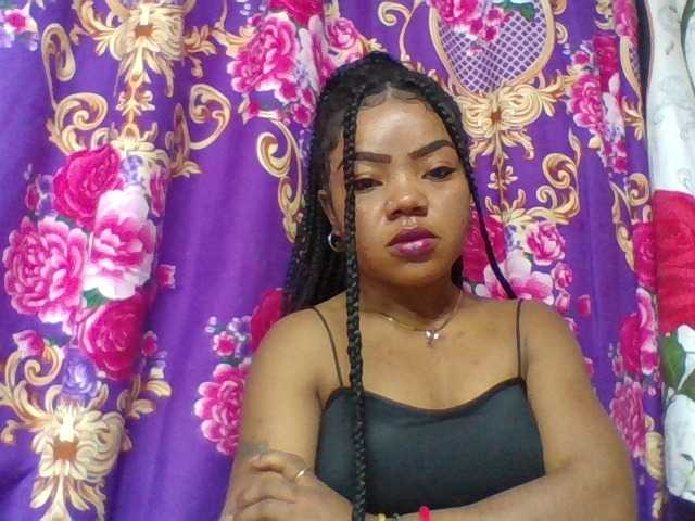 Elyah1a live cam on BongaCams