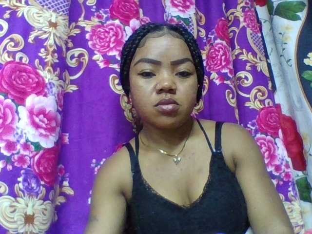Elyah1a live cam on BongaCams
