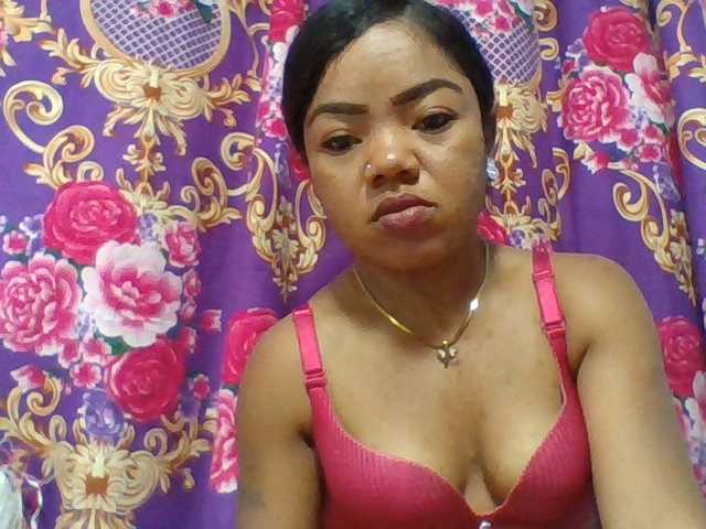 Elyah1a live cam on BongaCams