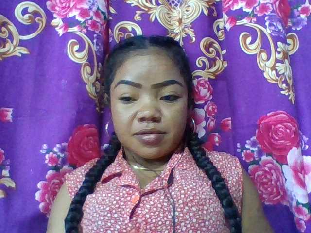 Elyah1a live cam on BongaCams