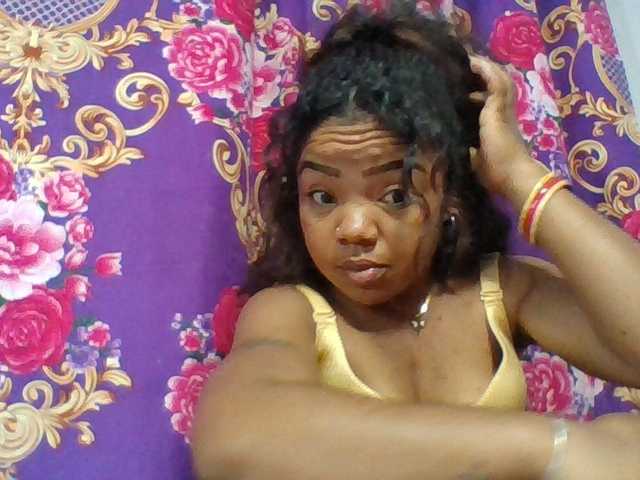 Elyah1a live cam on BongaCams