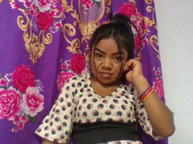 Elyah1a live cam on BongaCams