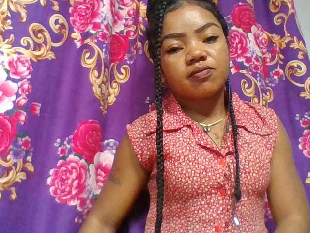 Elyah1a live cam on BongaCams