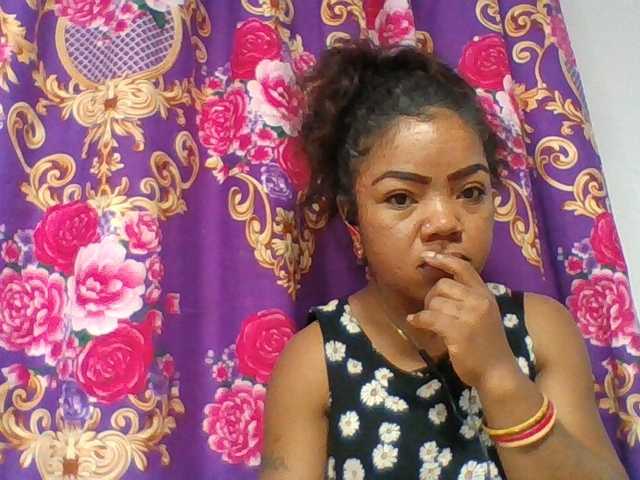 Elyah1a live cam on BongaCams