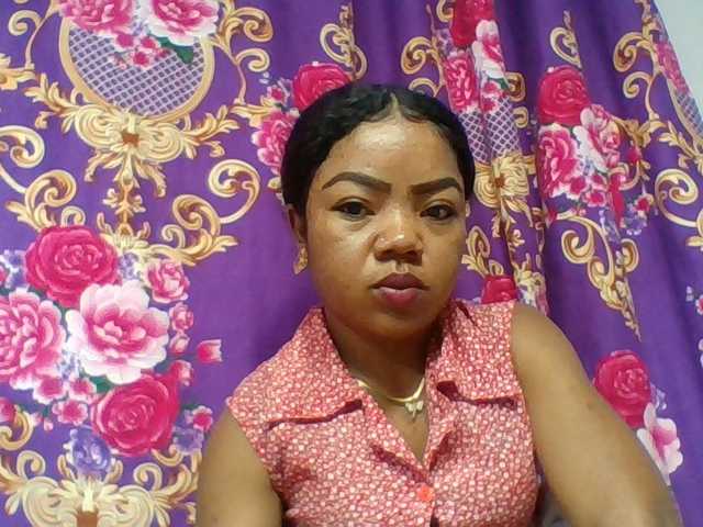 Elyah1a live cam on BongaCams