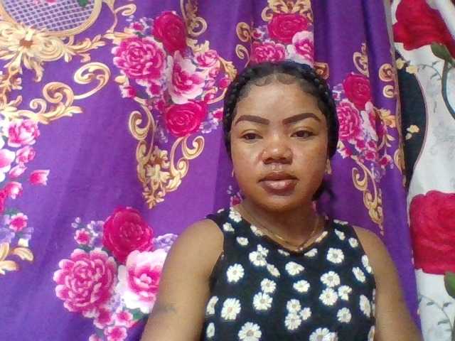 Elyah1a live cam on BongaCams