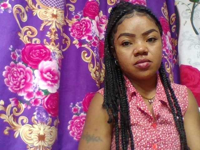 Elyah1a live cam on BongaCams