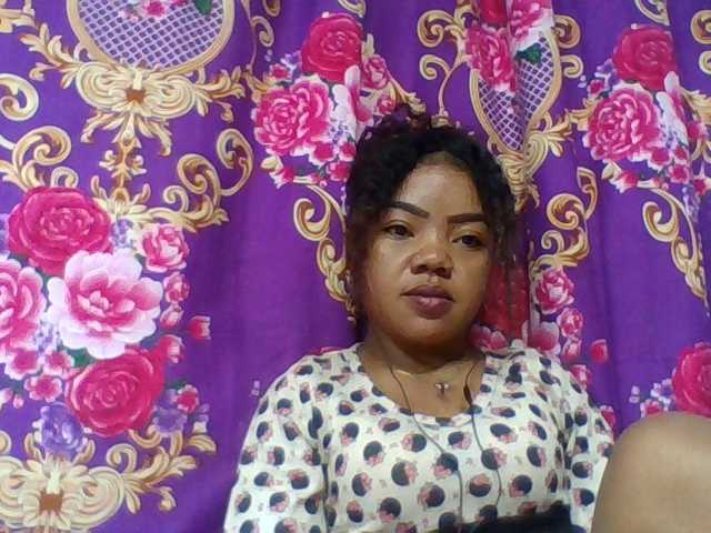 Elyah1a live cam on BongaCams