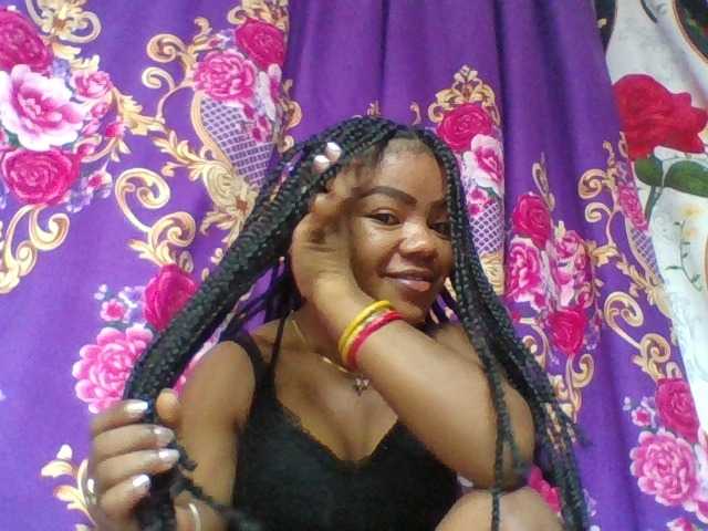 Elyah1a live cam on BongaCams